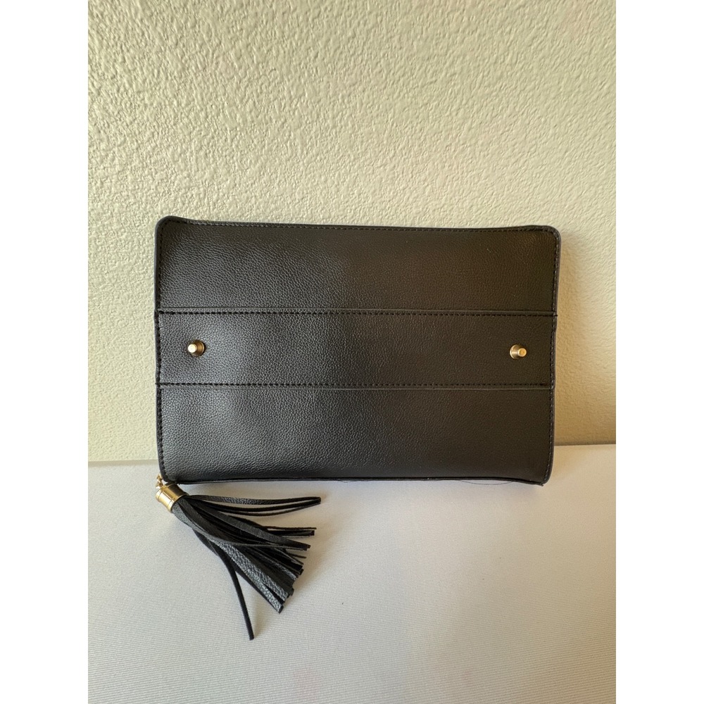 Black Pebbled Faux Leather Heart Tassel Clutch Bag Gold Hardware Hand Strap - Picture 2 of 7